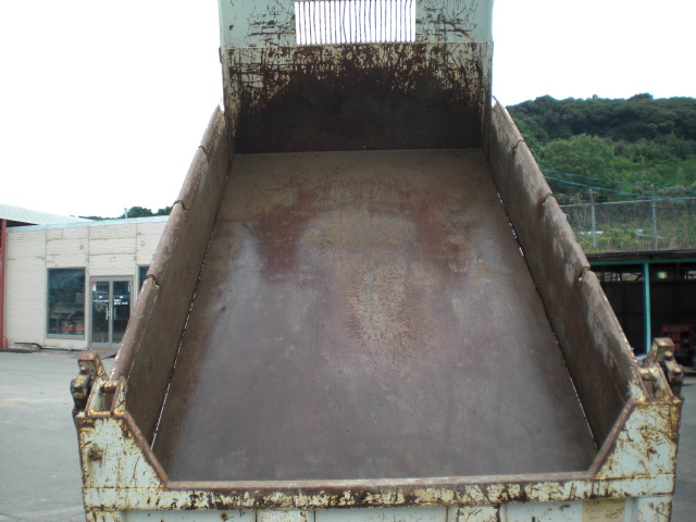 isuzu3t 11.JPG